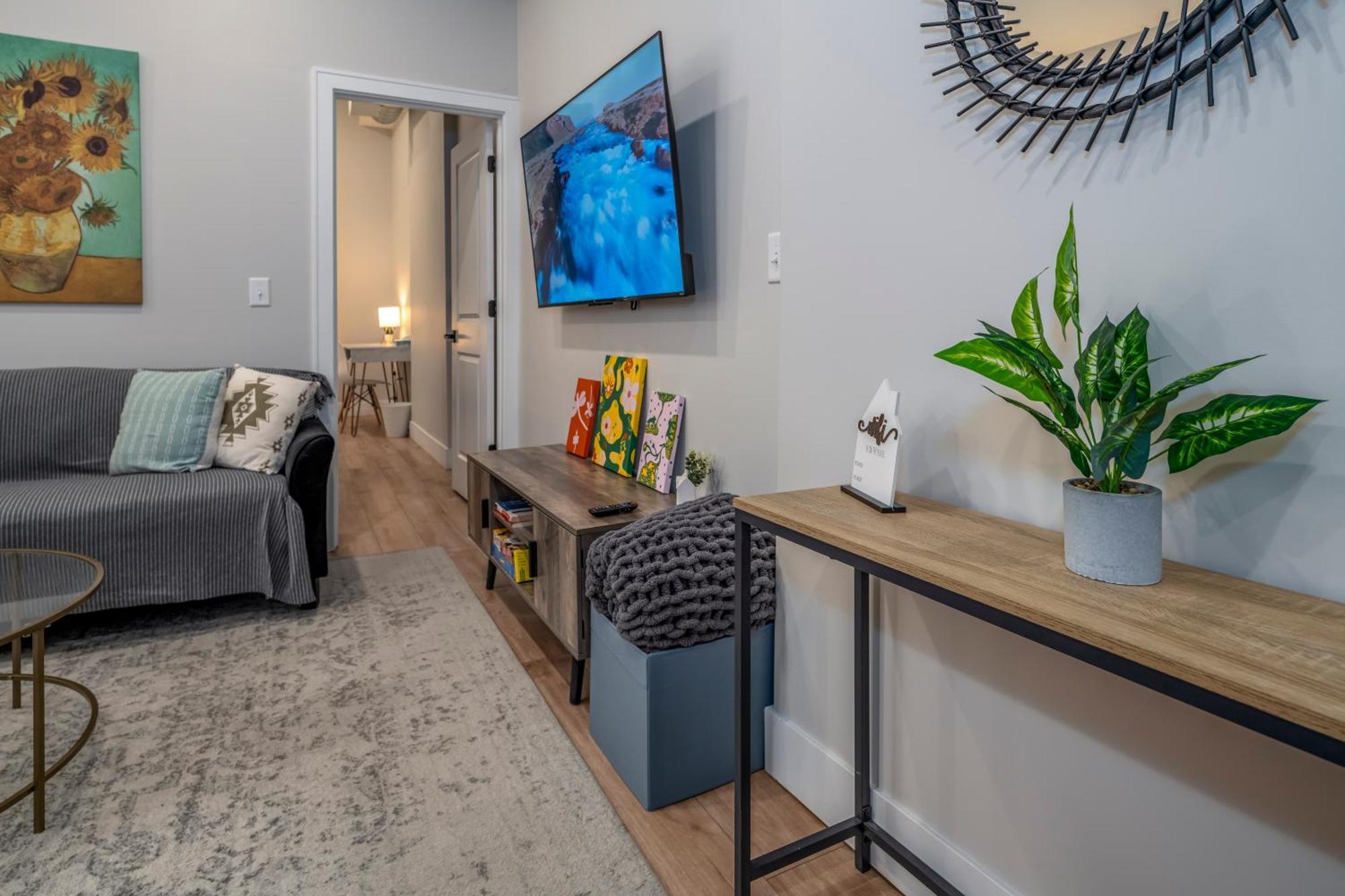 Prime Otr, 3 Lux Queen Beds, Two 55In Tvs, Steps To Tql, Findlay Market, Light Rail, Fast Wifi Cincinnati Exteriör bild