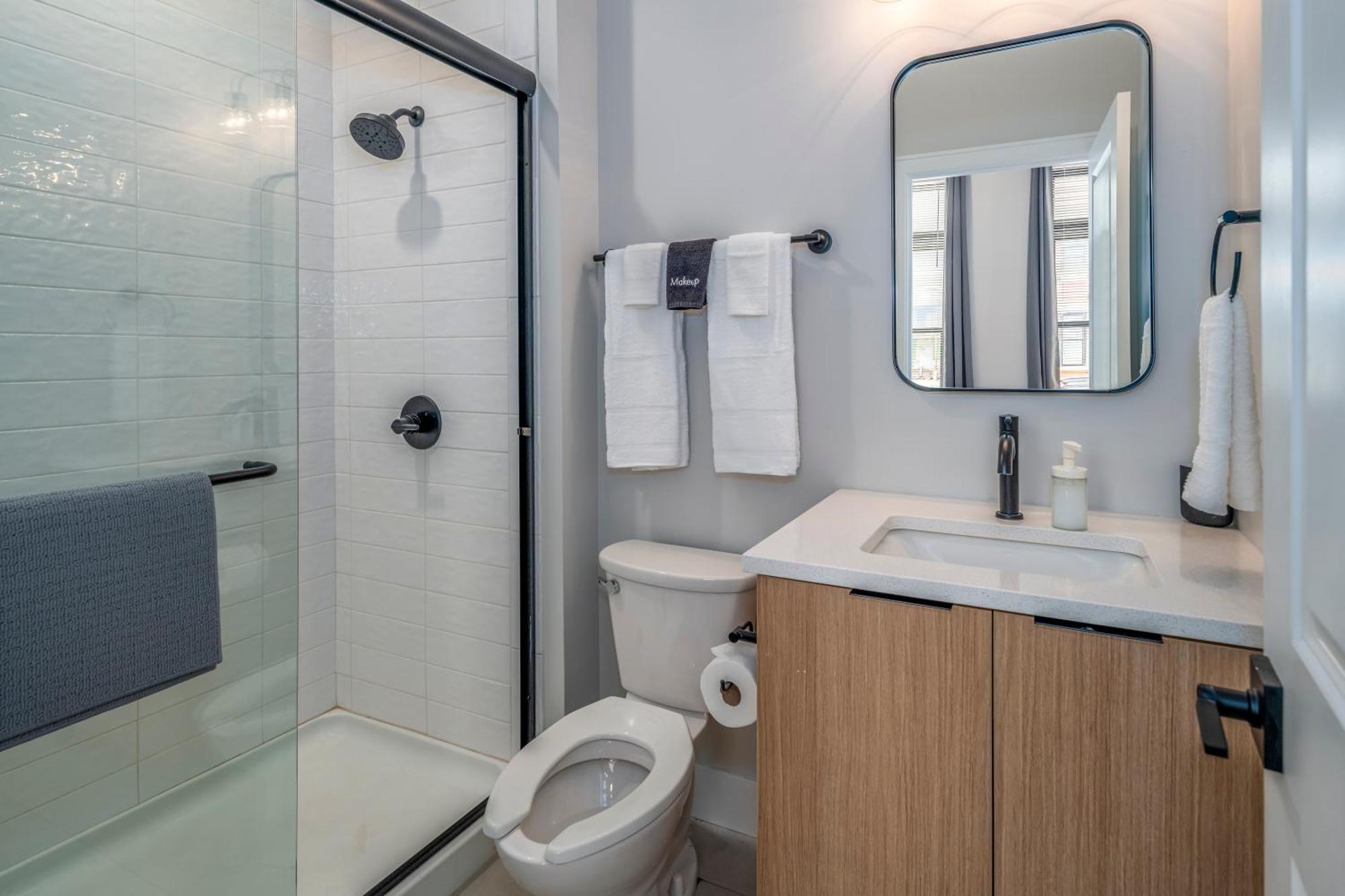 Prime Otr, 3 Lux Queen Beds, Two 55In Tvs, Steps To Tql, Findlay Market, Light Rail, Fast Wifi Cincinnati Exteriör bild