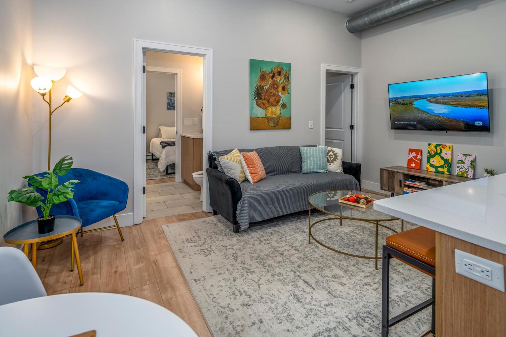 Prime Otr, 3 Lux Queen Beds, Two 55In Tvs, Steps To Tql, Findlay Market, Light Rail, Fast Wifi Cincinnati Exteriör bild